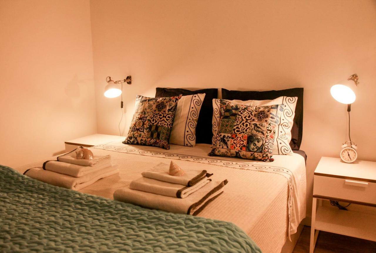Villa Marques Near Tejo River Cruz Quebrada エクステリア 写真